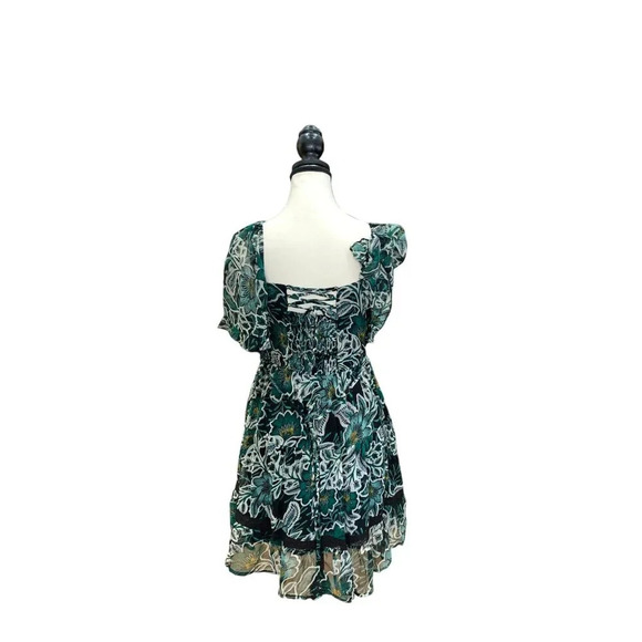 Band of Gypsies Bohemian V-Neck Floral Print Dress With Short Sleeves - Picture 7 of 9